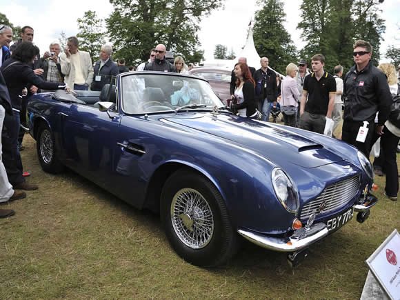 Aston Martin DB6 Volante