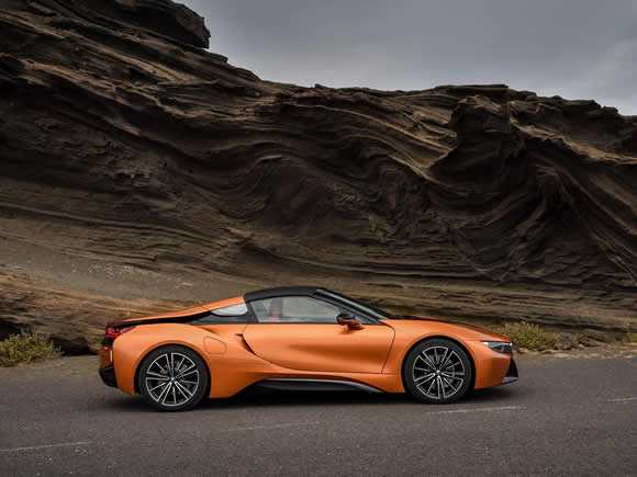 BMW i8 Roadster